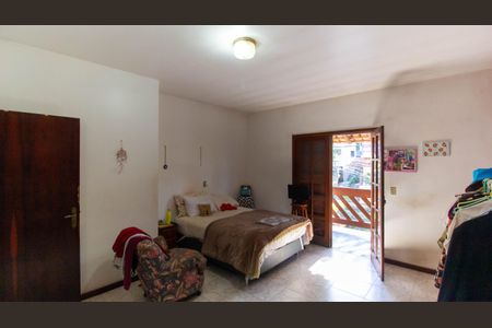 Casa de condomínio à venda com 367m², 4 quartos e 4 vagasSuíte 2