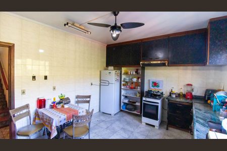 Casa de condomínio à venda com 367m², 4 quartos e 4 vagasCozinha