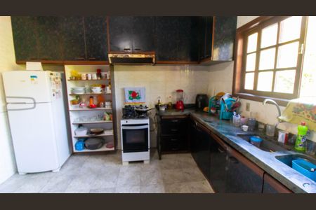 Casa de condomínio à venda com 367m², 4 quartos e 4 vagasCozinha