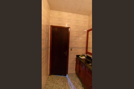 Casa de condomínio à venda com 367m², 4 quartos e 4 vagasBanheiro Social