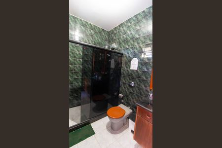 Casa de condomínio à venda com 367m², 4 quartos e 4 vagasBanheiro de Serviço