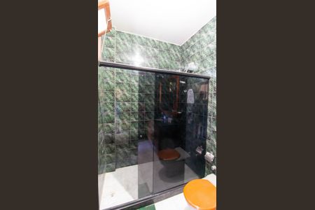 Casa de condomínio à venda com 367m², 4 quartos e 4 vagasBanheiro de Serviço