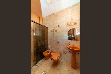 Apartamento para alugar com 300m², 4 quartos e 3 vagas Apartamento para alugar com 300m², 4 quartos e 3 vagasBanheiro da Suíte 2