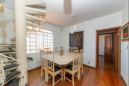 Apartamento para alugar com 300m², 4 quartos e 3 vagas Apartamento para alugar com 300m², 4 quartos e 3 vagasSala 2