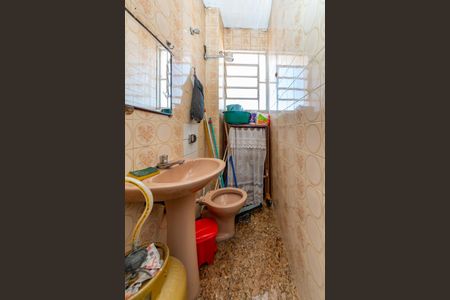 Apartamento para alugar com 300m², 4 quartos e 3 vagas Apartamento para alugar com 300m², 4 quartos e 3 vagasBanheiro de Serviço