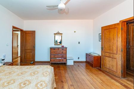 Apartamento para alugar com 300m², 4 quartos e 3 vagas Apartamento para alugar com 300m², 4 quartos e 3 vagasSuíte 1