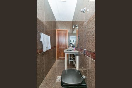 Apartamento para alugar com 300m², 4 quartos e 3 vagas Apartamento para alugar com 300m², 4 quartos e 3 vagasBanheiro Social