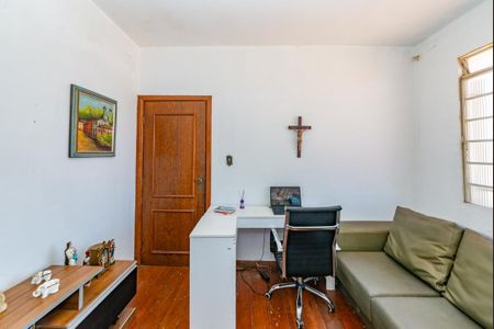 Apartamento para alugar com 300m², 4 quartos e 3 vagas Apartamento para alugar com 300m², 4 quartos e 3 vagasQuarto