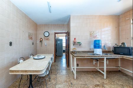 Apartamento para alugar com 300m², 4 quartos e 3 vagas Apartamento para alugar com 300m², 4 quartos e 3 vagasCozinha