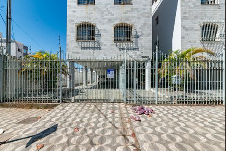 Apartamento para alugar com 300m², 4 quartos e 3 vagas Apartamento para alugar com 300m², 4 quartos e 3 vagasPlaca