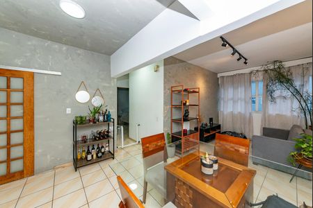 Apartamento para alugar com 65m², 2 quartos e 1 vaga Apartamento para alugar com 65m², 2 quartos e 1 vagaSala
