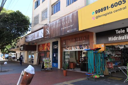 Apartamento para alugar com 90m², 2 quartos e sem vagaFachada