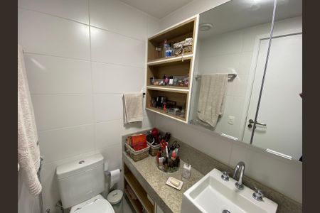 Apartamento à venda com 65m², 2 quartos e 1 vagaBanheiro Suite