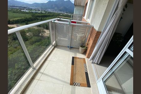 Apartamento à venda com 65m², 2 quartos e 1 vagaVaranda