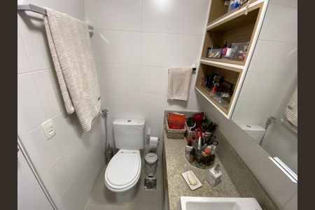 Apartamento à venda com 65m², 2 quartos e 1 vagaBanheiro Suite