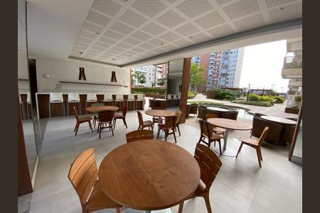 Apartamento à venda com 65m², 2 quartos e 1 vagaÁrea comum