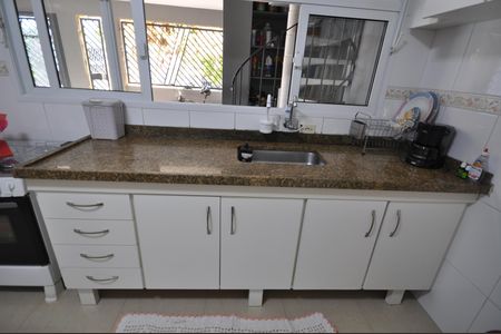 Casa à venda com 240m², 3 quartos e 2 vagasCozinha