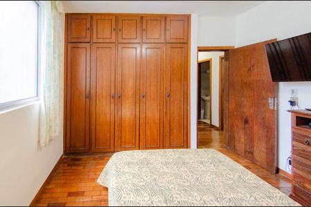 Apartamento à venda com 124m², 3 quartos e 1 vaga Apartamento à venda com 124m², 3 quartos e 1 vagaSuíte