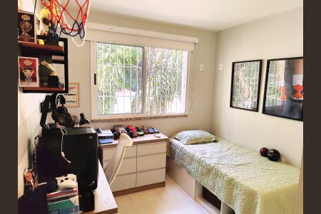 Casa de condomínio à venda com 140m², 4 quartos e 2 vagas Casa de condomínio à venda com 140m², 4 quartos e 2 vagasQuarto