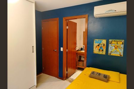 Casa de condomínio à venda com 140m², 4 quartos e 2 vagas Casa de condomínio à venda com 140m², 4 quartos e 2 vagasQuarto