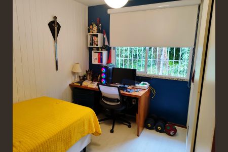 Casa de condomínio à venda com 140m², 4 quartos e 2 vagas Casa de condomínio à venda com 140m², 4 quartos e 2 vagasQuarto