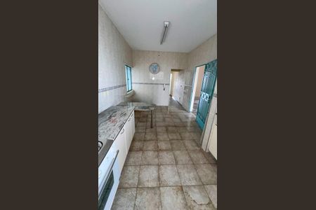 Casa à venda com 508m², 5 quartos e 8 vagasCozinha