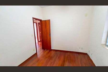 Casa à venda com 508m², 5 quartos e 8 vagasQuarto 4