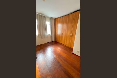 Casa à venda com 508m², 5 quartos e 8 vagasQuarto 3