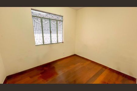 Casa à venda com 508m², 5 quartos e 8 vagasQuarto 2