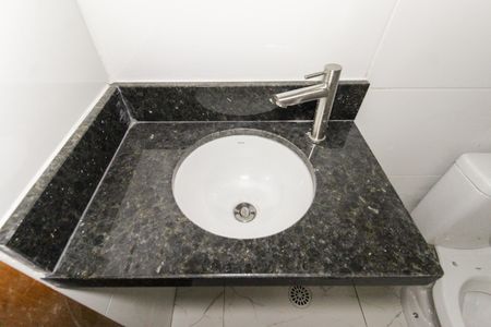 Apartamento à venda com 35m², 2 quartos e sem vaga Apartamento à venda com 35m², 2 quartos e sem vagaBanheiro