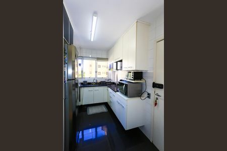 Apartamento à venda com 89m², 2 quartos e 2 vagas Apartamento à venda com 89m², 2 quartos e 2 vagasCozinha