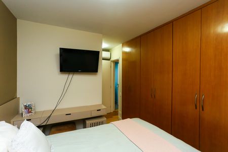 Apartamento à venda com 89m², 2 quartos e 2 vagas Apartamento à venda com 89m², 2 quartos e 2 vagasSuíte