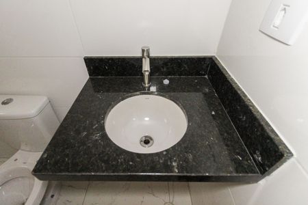 Apartamento à venda com 36m², 2 quartos e sem vaga Apartamento à venda com 36m², 2 quartos e sem vagaBanheiro