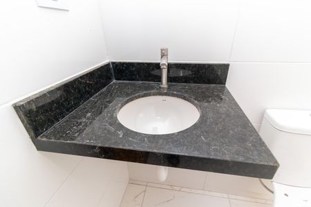 Apartamento à venda com 36m², 2 quartos e sem vaga Apartamento à venda com 36m², 2 quartos e sem vagaBanheiro