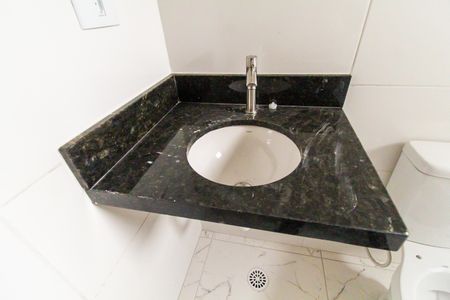 Apartamento à venda com 35m², 2 quartos e sem vaga Apartamento à venda com 35m², 2 quartos e sem vagaBanheiro