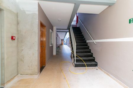 Apartamento à venda com 44m², 2 quartos e sem vagaEscadas