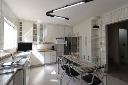 Casa à venda com 187m², 3 quartos e 4 vagasCozinha