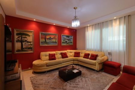 Casa à venda com 187m², 3 quartos e 4 vagasSala