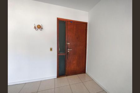 Apartamento à venda com 103m², 2 quartos e 1 vaga Apartamento à venda com 103m², 2 quartos e 1 vagaEntrada