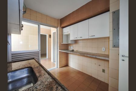 Apartamento à venda com 103m², 2 quartos e 1 vaga Apartamento à venda com 103m², 2 quartos e 1 vagaCozinha