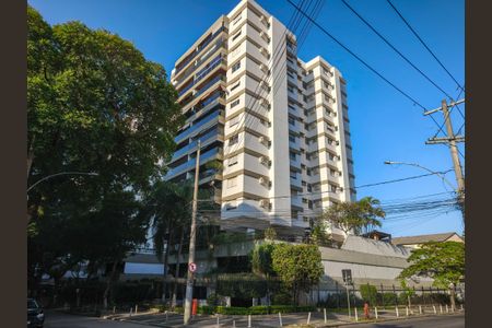 Apartamento à venda com 103m², 2 quartos e 1 vaga Apartamento à venda com 103m², 2 quartos e 1 vagaFachada e portaria