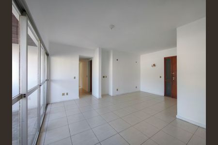 Apartamento à venda com 103m², 2 quartos e 1 vaga Apartamento à venda com 103m², 2 quartos e 1 vagaSala