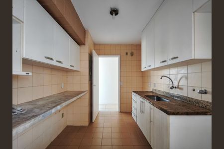Apartamento à venda com 103m², 2 quartos e 1 vaga Apartamento à venda com 103m², 2 quartos e 1 vagaCozinha