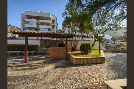 Apartamento à venda com 103m², 2 quartos e 1 vaga Apartamento à venda com 103m², 2 quartos e 1 vagaÁrea comum - Playground