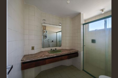 Apartamento à venda com 103m², 2 quartos e 1 vaga Apartamento à venda com 103m², 2 quartos e 1 vagaBanheiro da Suíte