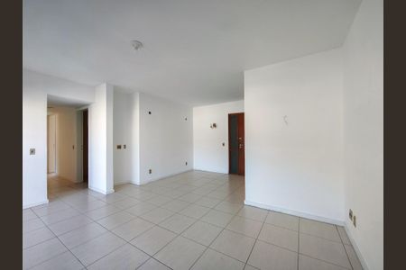 Apartamento à venda com 103m², 2 quartos e 1 vaga Apartamento à venda com 103m², 2 quartos e 1 vagaSala