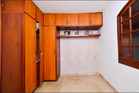 Casa à venda com 400m², 5 quartos e 4 vagas Casa à venda com 400m², 5 quartos e 4 vagasQuarto 1