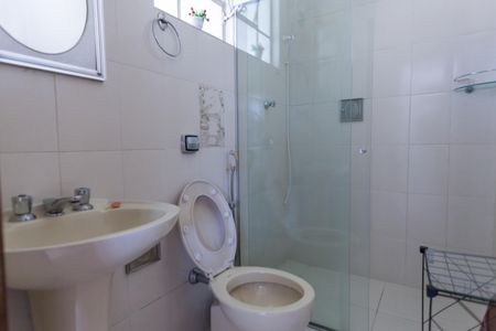 Casa à venda com 153m², 2 quartos e 4 vagasCasa 1 - Banheiro