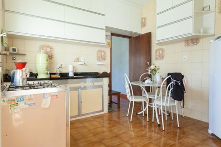 Casa à venda com 153m², 2 quartos e 4 vagasCasa 2 - Cozinha