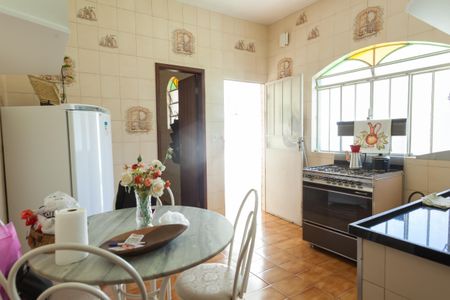 Casa à venda com 153m², 2 quartos e 4 vagasCasa 2 - Cozinha